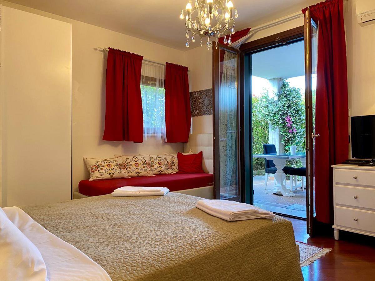 B&B Garda 4U Дезенцано-дель-Гарда Экстерьер фото