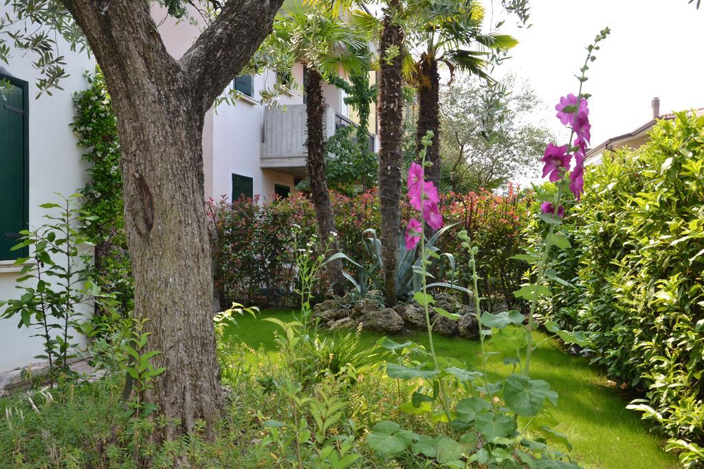 B&B Garda 4U Дезенцано-дель-Гарда Экстерьер фото