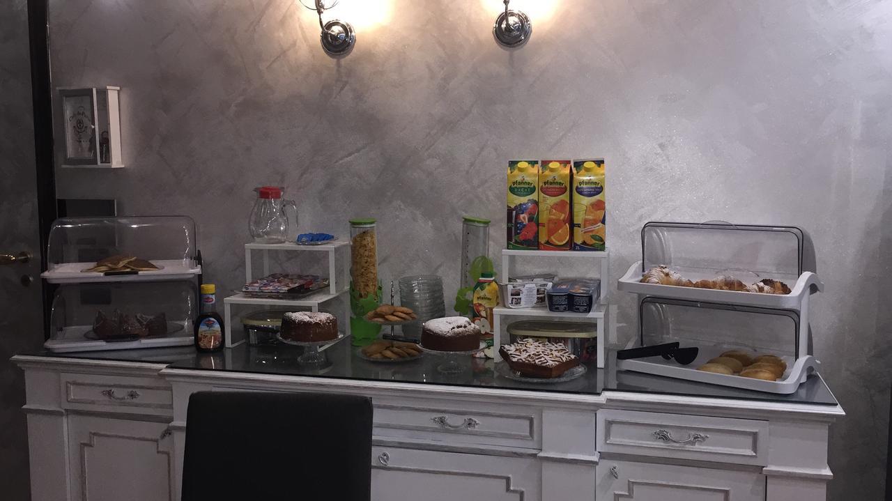 B&B Garda 4U Дезенцано-дель-Гарда Экстерьер фото