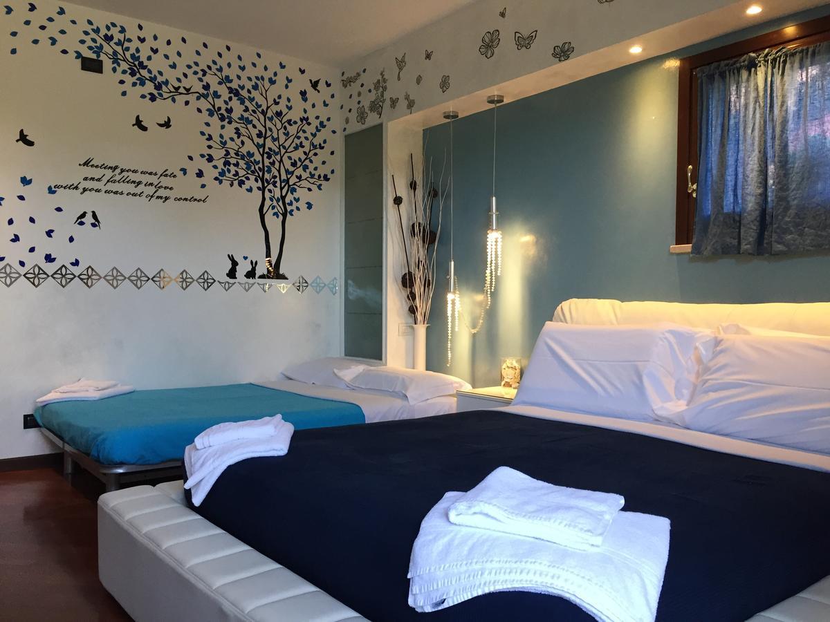 B&B Garda 4U Дезенцано-дель-Гарда Экстерьер фото