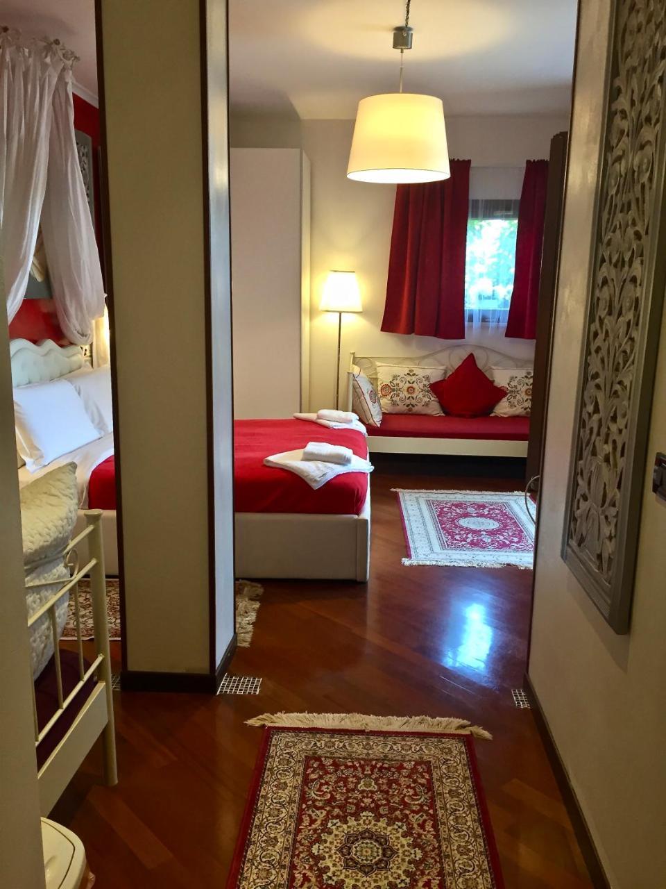 B&B Garda 4U Дезенцано-дель-Гарда Экстерьер фото