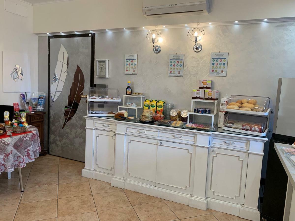 B&B Garda 4U Дезенцано-дель-Гарда Экстерьер фото