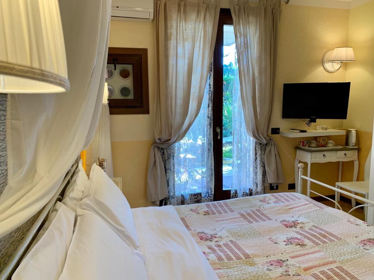 B&B Garda 4U Дезенцано-дель-Гарда Экстерьер фото